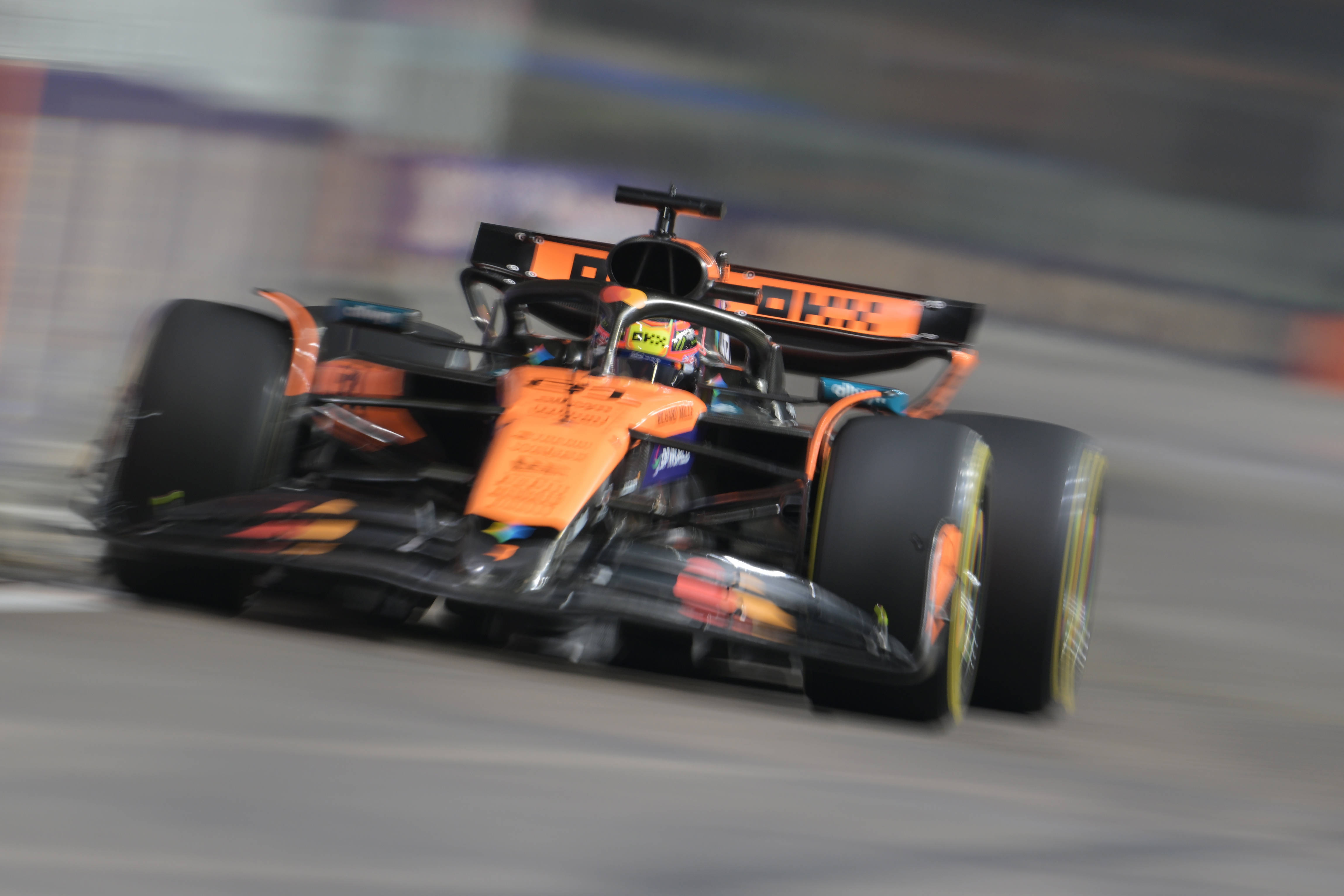 红牛二队轻取红牛车队，拉塞尔扛起全队