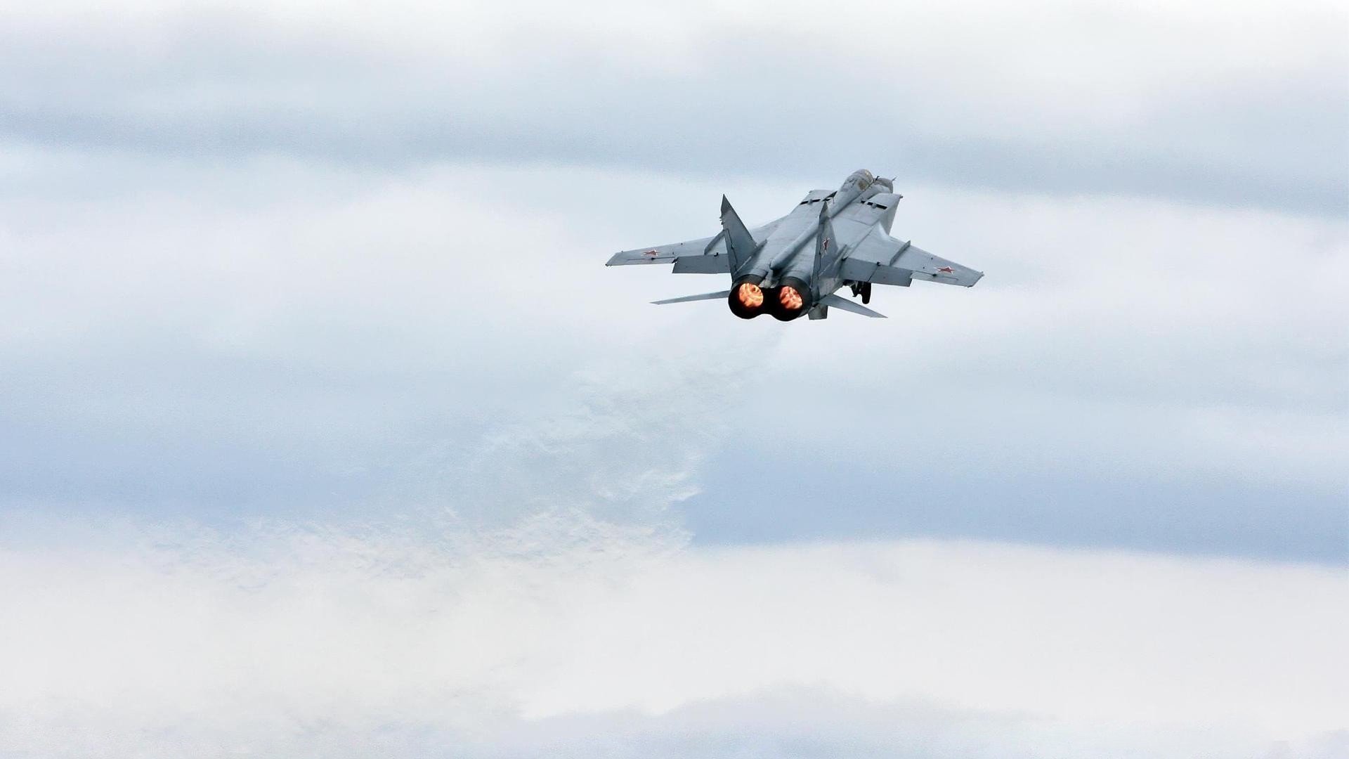 绿茵交响曲，当基耶萨的指挥棒点燃西班牙斗牛士之舞