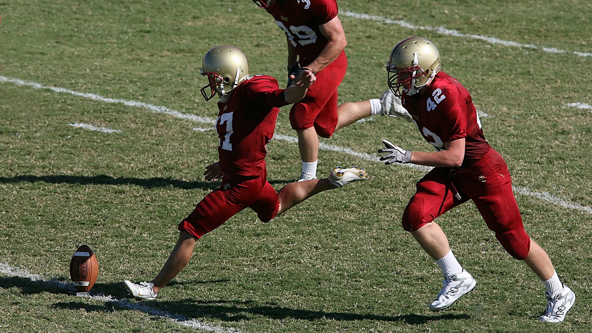 爱游戏官网-烈焰孤行，当福克斯在奥兰多燃起橙色火焰