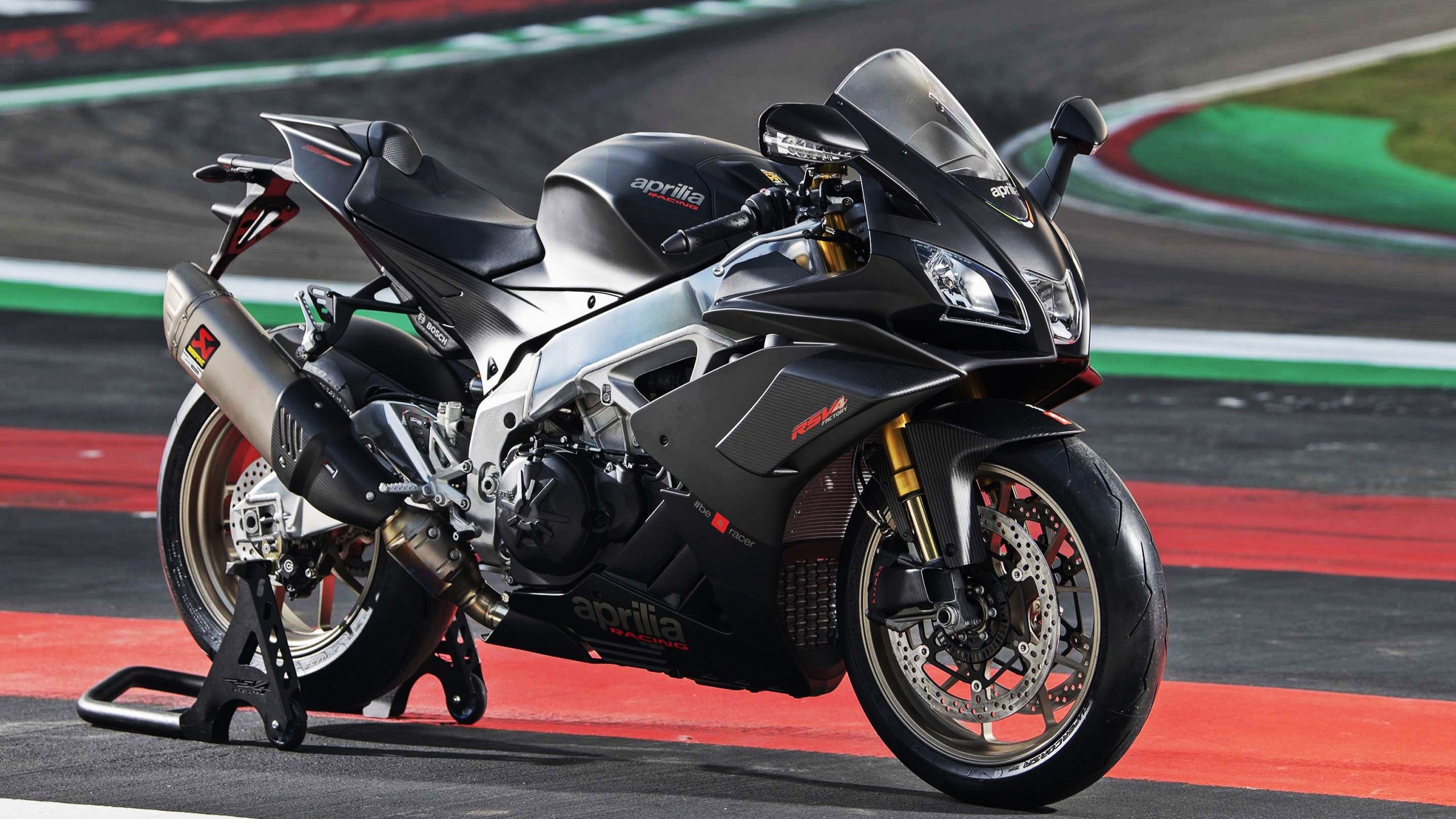 爱游戏官方入口-历史性瞬间，喀麦隆最后时刻绝杀摩洛哥，无名门将门迪化身命运逆转者